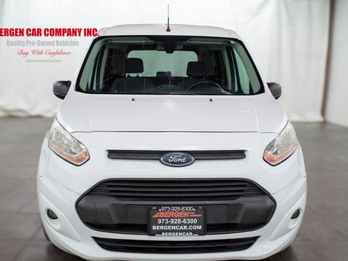 Used 2016 Ford Transit Connect XLT image 2