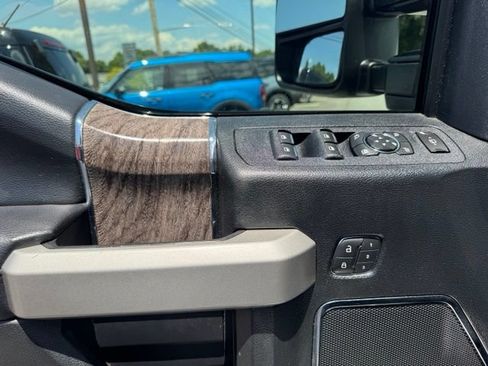 Used 2019 Ford F350 Lariat w/ Lariat Ultimate Package AWD/4WD image 17
