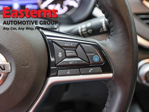 Used 2021 Nissan Altima 2.5 SV w/ SV Premium Package FWD image 16