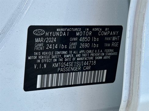 Used 2025 Genesis G70 3.3T Advanced image 33