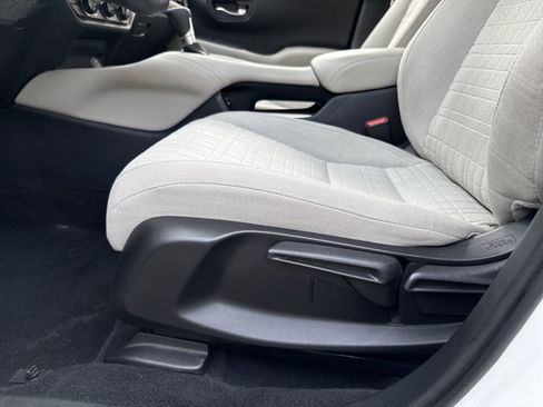 Used 2024 Honda HR-V LX image 25