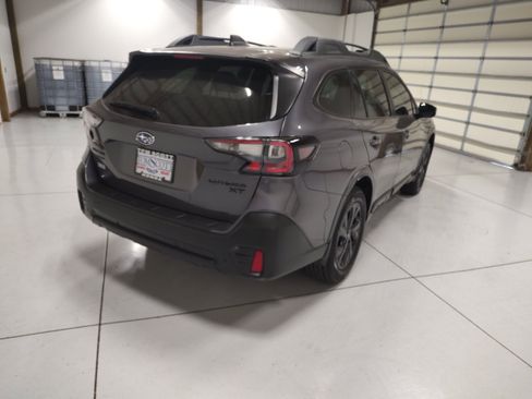 Used 2022 Subaru Outback Onyx Edition XT AWD/4WD image 13