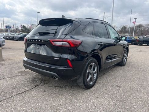 Certified 2023 Ford Escape ST-Line Select w/ Tech Pack #2 image 4