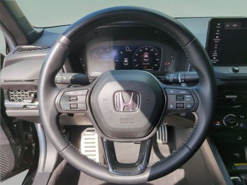 Used 2025 Honda Accord Sport image 11