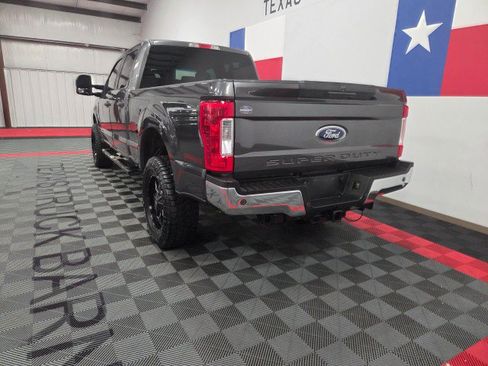 Used 2017 Ford F250 XLT w/ XLT Value Package AWD/4WD image 11