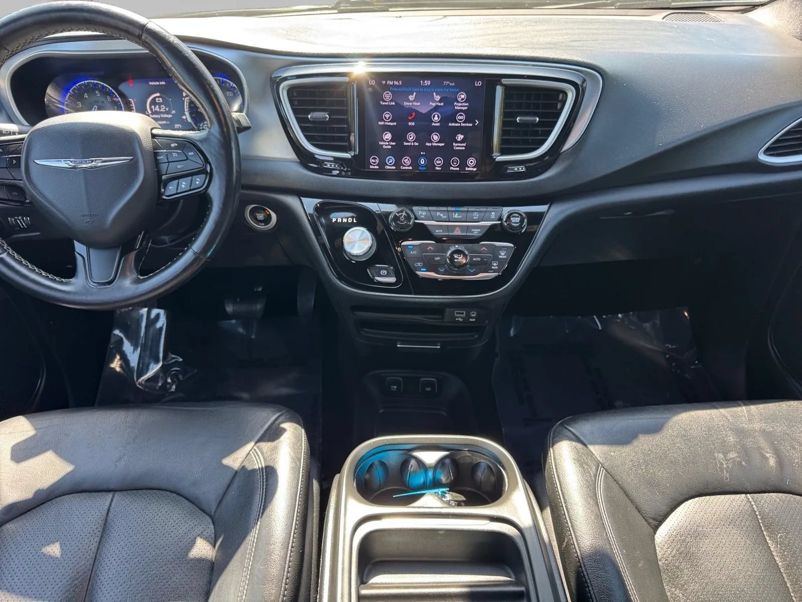 Used 2020 Chrysler Pacifica Touring-L w/ Advanced Safetytec Group FWD image 15