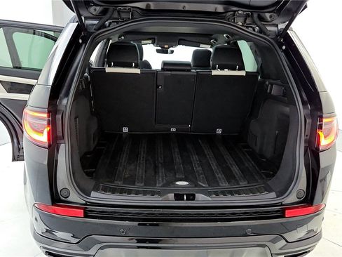 Used 2021 Land Rover Discovery Sport S R-Dynamic image 32
