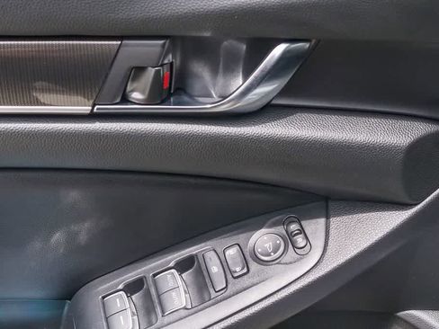 Used 2022 Honda Accord Sport Special Edition image 19
