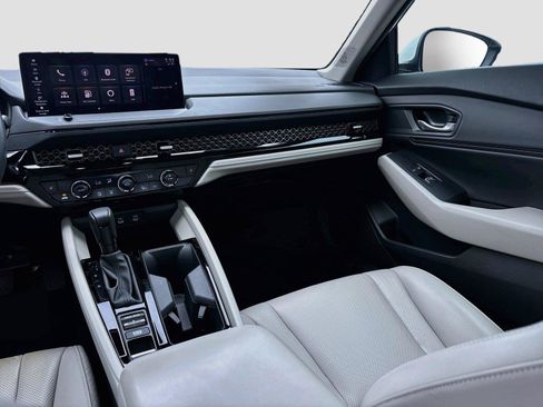 Certified 2024 Honda Accord EX-L image 27