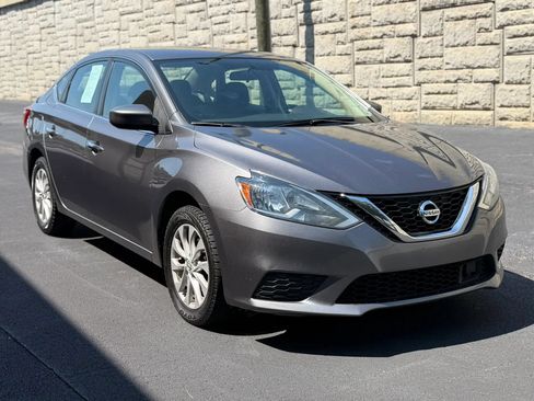 Used 2019 Nissan Sentra SV FWD image 4