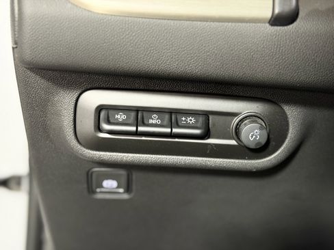 Used 2022 GMC Terrain Denali image 21