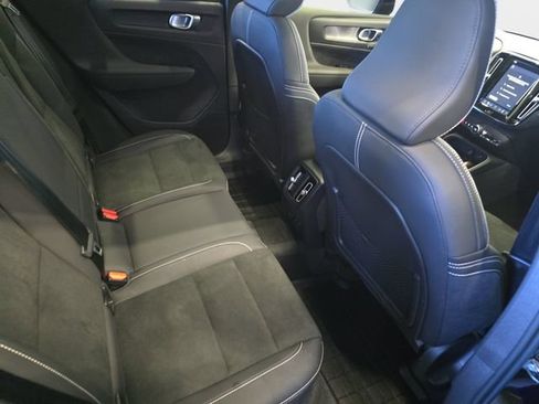 Used 2023 Volvo XC40 Recharge Ultimate w/ Protection Package Premier AWD/4WD image 13