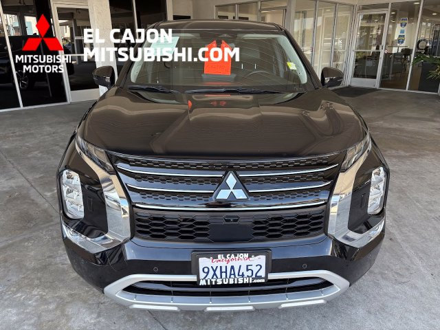 Used 2025 Mitsubishi Outlander SE AWD/4WD image 11