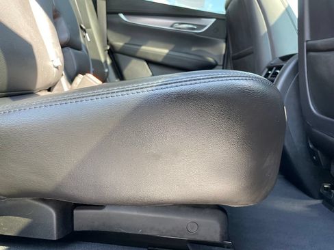 Used 2018 Cadillac XT5 Luxury w/ Driver Awareness Package FWD image 35