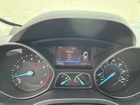 Used 2016 Ford Escape SE w/ SE Chrome Package FWD image 16