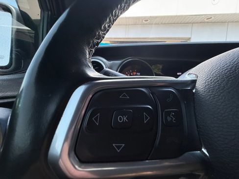 Used 2021 Jeep Gladiator Overland AWD/4WD image 19
