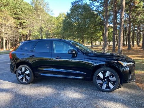 New 2025 Volvo XC60 T8 Plus w/ Protection Package Premier image 2