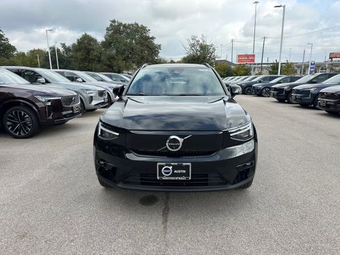 New 2026 Volvo EX40 Plus w/ Climate Package image 6