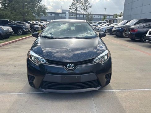 Used 2014 Toyota Corolla LE FWD image 2