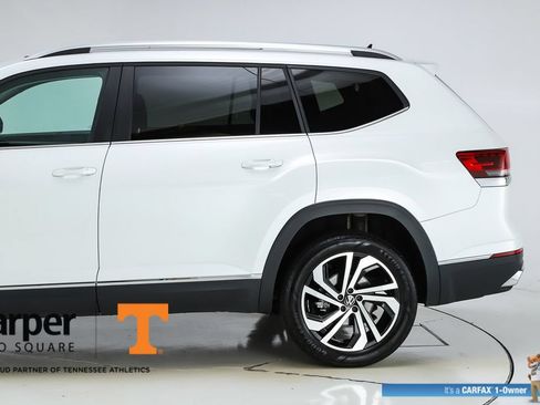 Used 2023 Volkswagen Atlas SEL AWD/4WD image 4