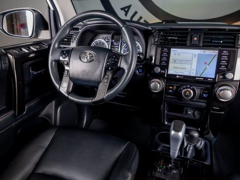 Used 2021 Toyota 4Runner TRD Off-Road Premium AWD/4WD image 7