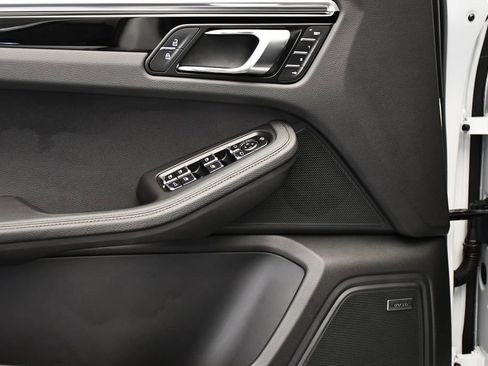 Used 2024 Porsche Macan S image 37