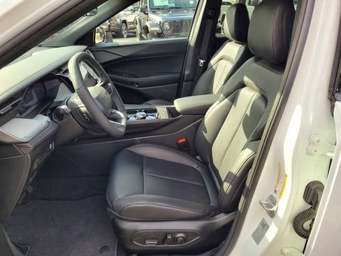 New 2026 Jeep Cherokee Limited image 6