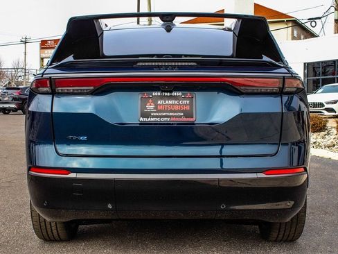 Used 2024 Jeep Wagoneer Launch Edition image 5