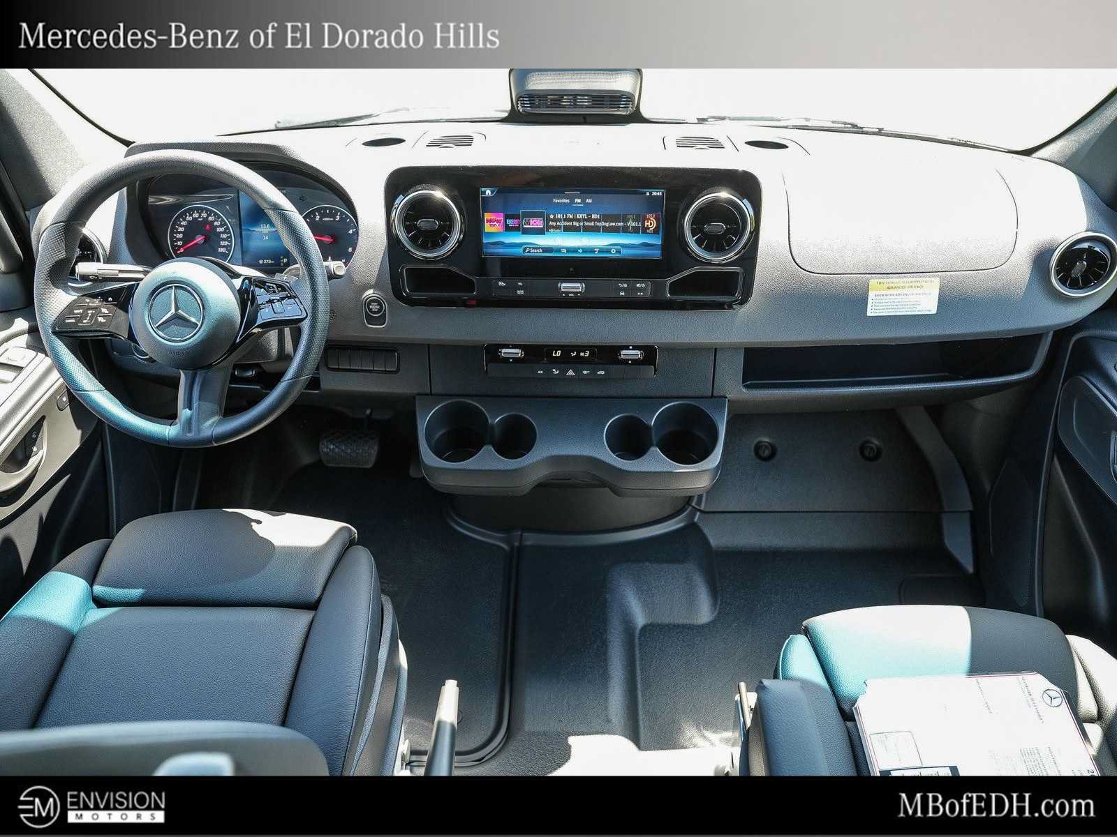 New 2025 Mercedes-Benz Sprinter 2500 image 12