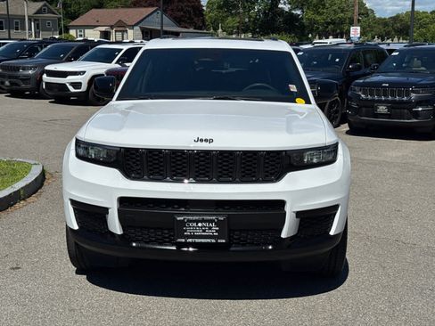 Used 2023 Jeep Grand Cherokee L Laredo AWD/4WD image 36