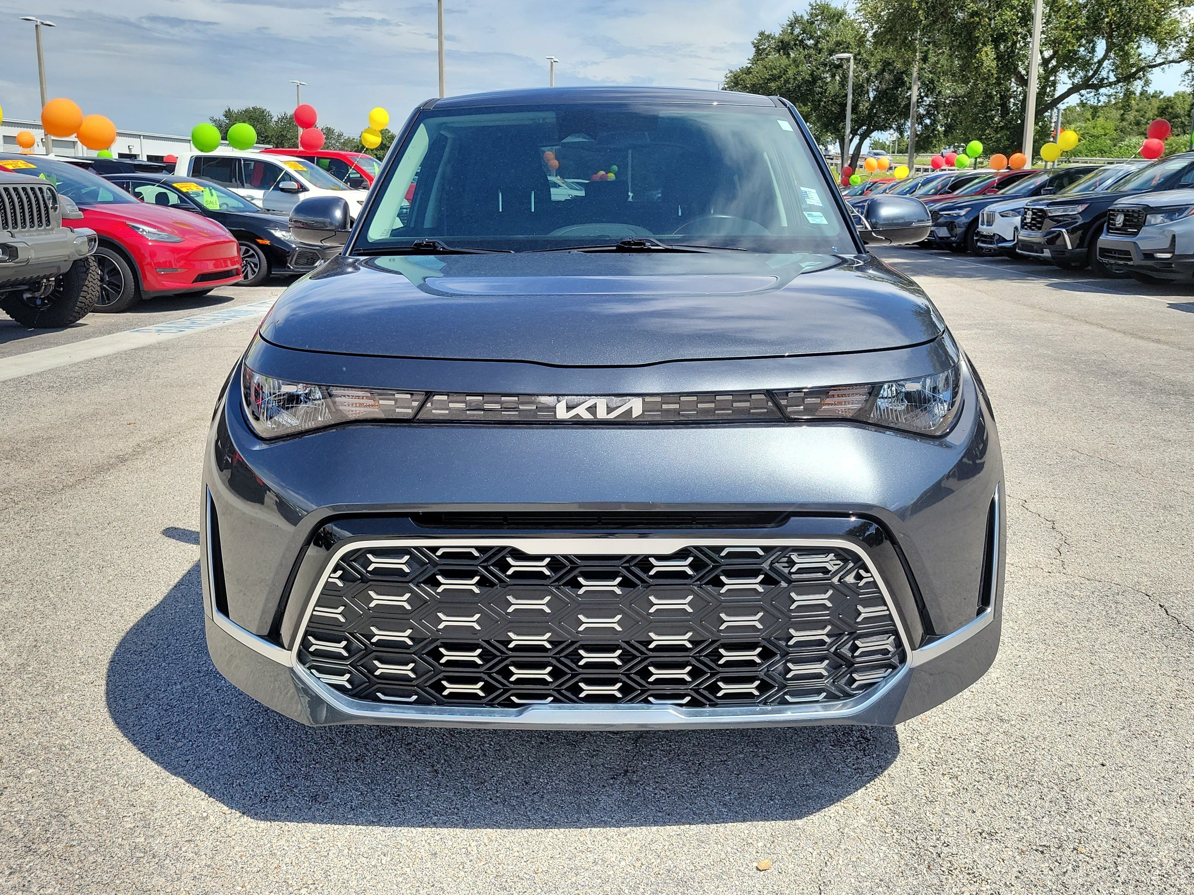 Used 2023 Kia Soul GT-Line FWD image 2