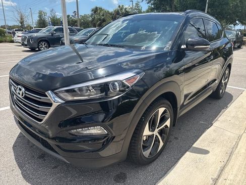 Used 2016 Hyundai Tucson Limited w/ Option Group 03 FWD image 3