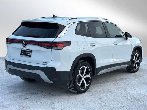 New 2026 Volkswagen Tiguan SE image 3