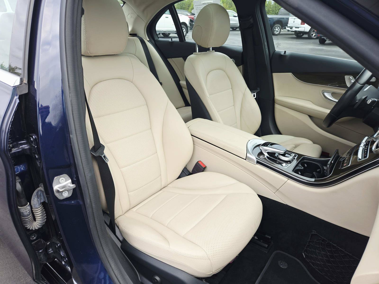 Used 2019 Mercedes-Benz C 300 4MATIC Sedan image 16