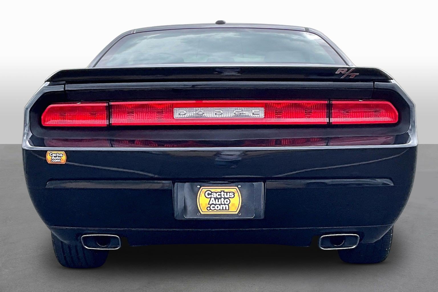 Used 2010 Dodge Challenger R/T RWD image 4