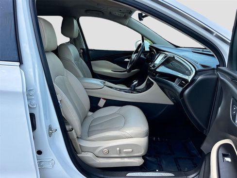 Used 2019 Buick Envision Essence FWD image 28