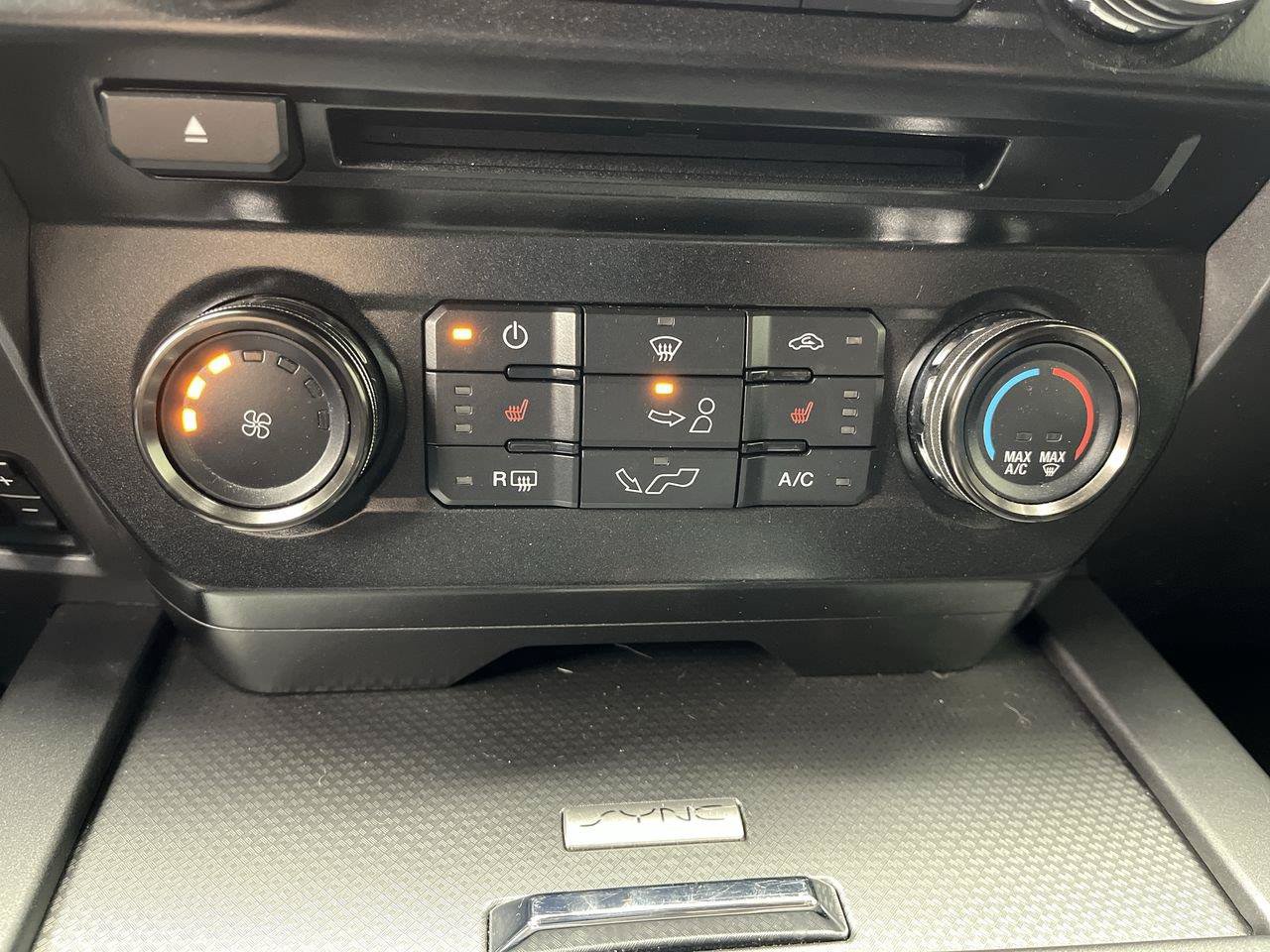 Used 2016 Ford F150 XLT w/ Equipment Group 302A Luxury AWD/4WD image 21