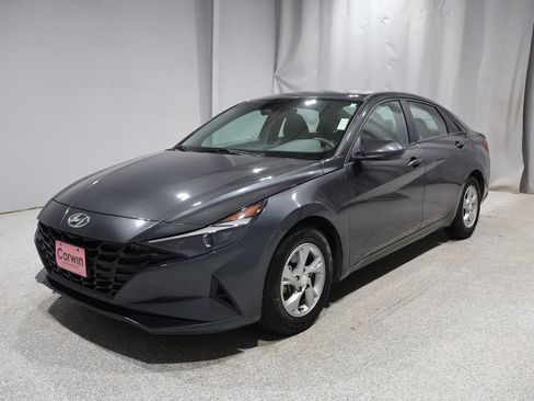 Used 2021 Hyundai Elantra SE image 6