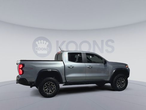 Used 2025 Chevrolet Colorado ZR2 w/ Technology Package image 12