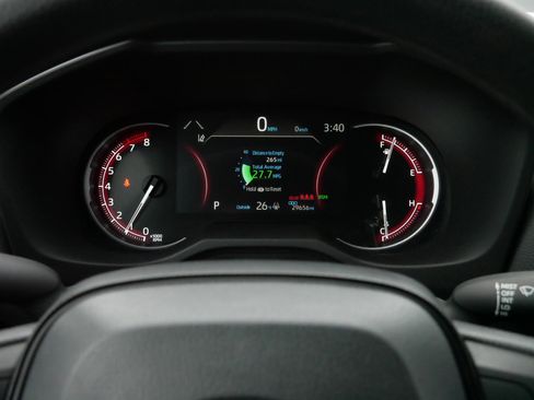 Certified 2025 Toyota RAV4 XLE image 21