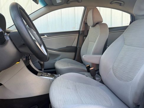 Used 2016 Hyundai Accent SE FWD image 13