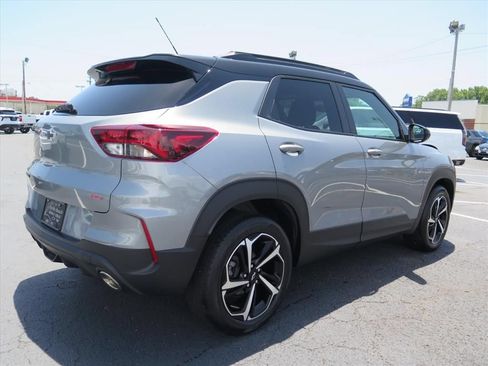 Used 2023 Chevrolet TrailBlazer RS w/ Convenience Package FWD image 3
