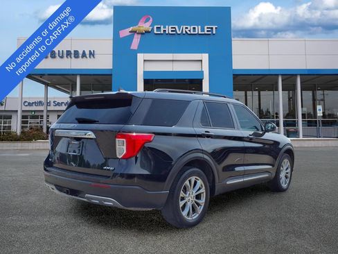 Used 2023 Ford Explorer XLT w/ Equipment Group 202A AWD/4WD image 4