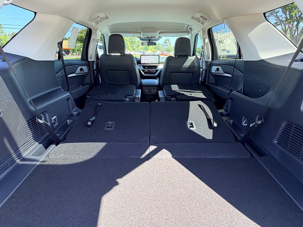 New 2026 Ford Explorer Active w/ Active Comfort Package RWD image 7