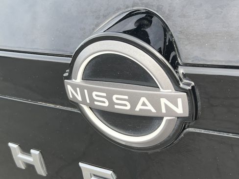Used 2025 Nissan Pathfinder SL AWD/4WD image 8