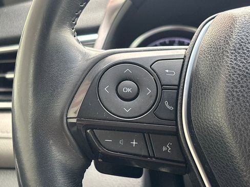 Used 2018 Toyota Camry SE image 19