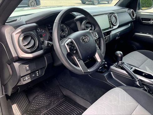 Used 2023 Toyota Tacoma TRD Off-Road AWD/4WD image 8