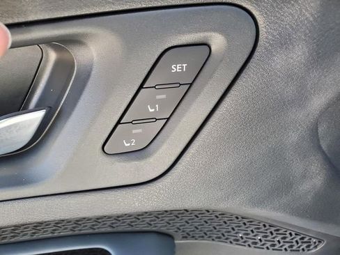 Certified 2024 Nissan Ariya AWD image 17