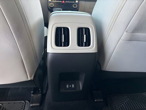 Used 2025 Hyundai Tucson SEL FWD image 3