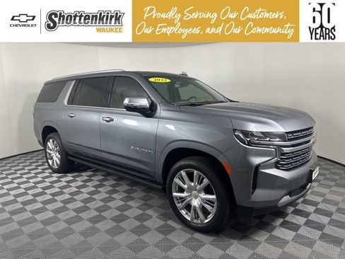Used 2022 Chevrolet Suburban Premier image 1